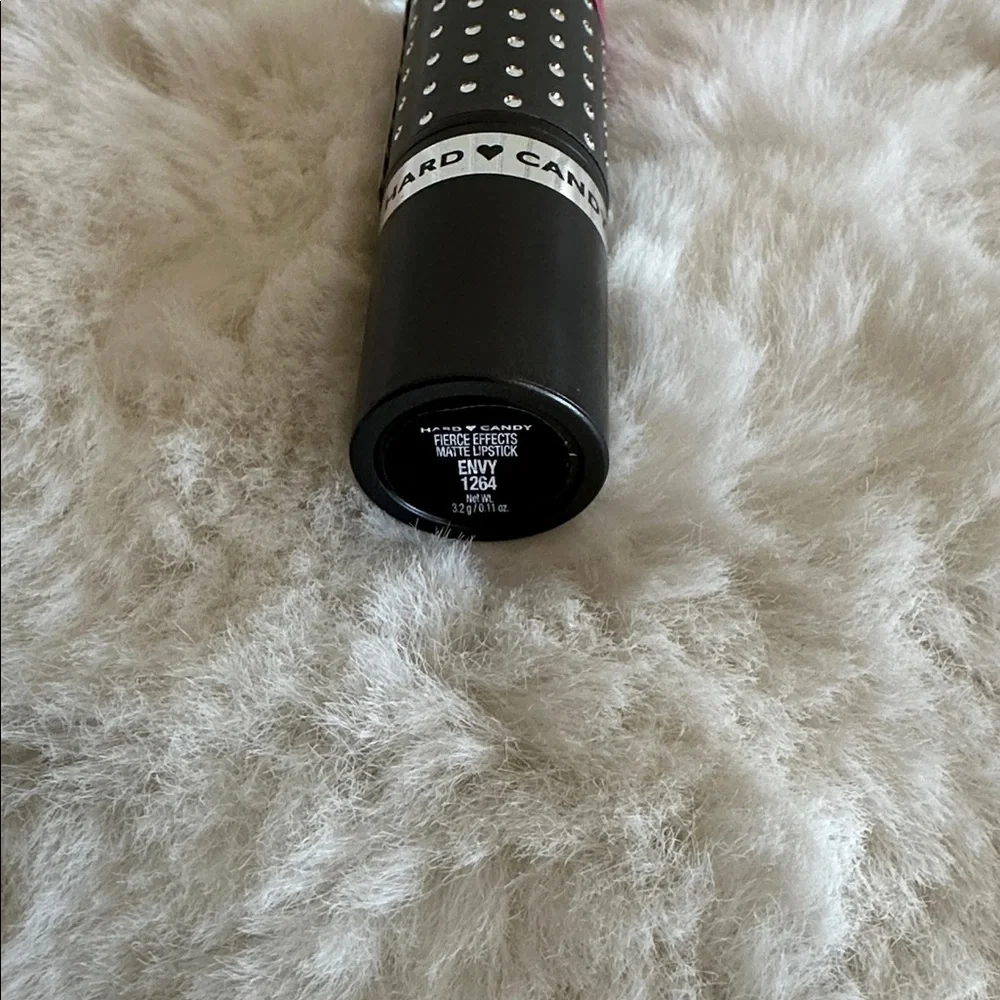 N/A chic black